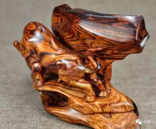 文人心尖上的木雕 黄花梨木雕花卉的艺术魅力